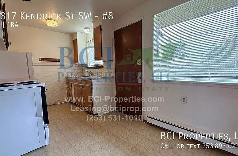 10817 Kendrick St SW #8 — Photo 6