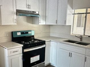 525 N Madison Ave APT 210, Los Angeles, CA 90004