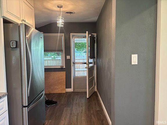 5th image of 4 Maple Ct #1
