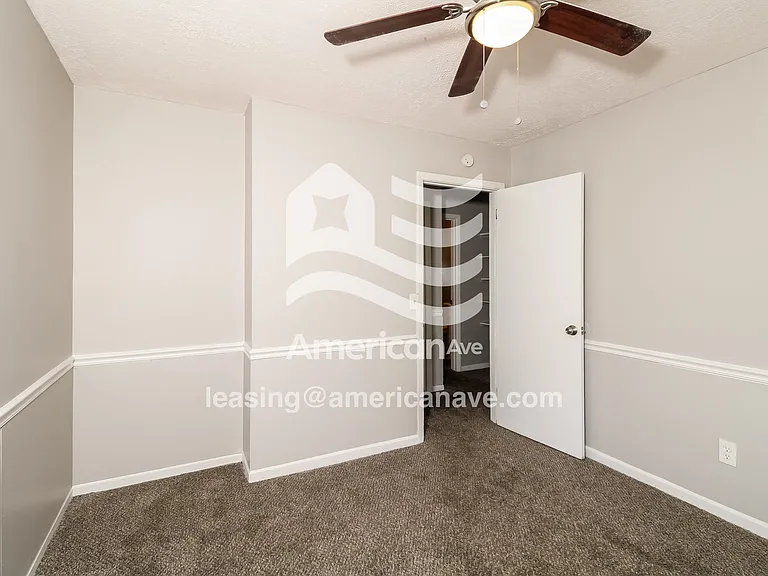 30464_005_main_bedroom_12798449.jpg