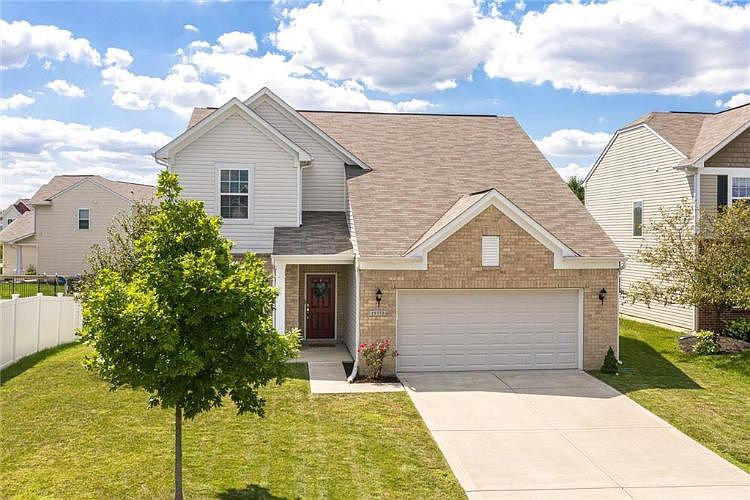 1st image of 15373 Royal Grove Ct