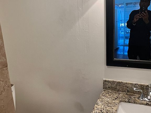 3rd image of 30977 Carroll Ave #1