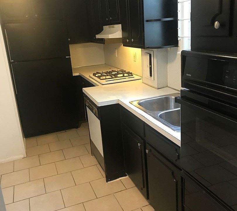 1st image of 17112 Throckley Ave
