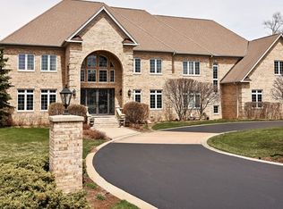 120 Arboretum Dr, North Barrington, IL