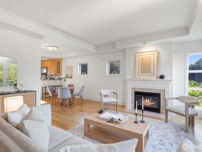 2301 W Crockett Street, Seattle, WA, 98199