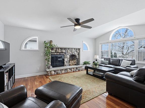 4th image of 7600 Suffolk Down