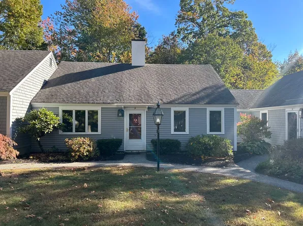 9 & 11 Oakview Drive - Units within non-managed HOA, 9 & 11 Oakview Dr, Cape Elizabeth, ME 04107