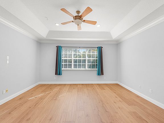 5th image of 10522 Galleria St