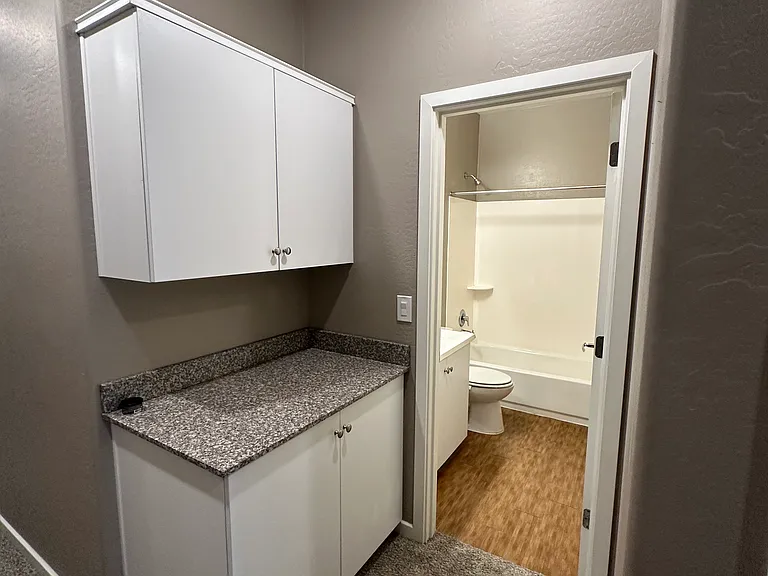 2354 E Hidalgo Ave — Photo 12