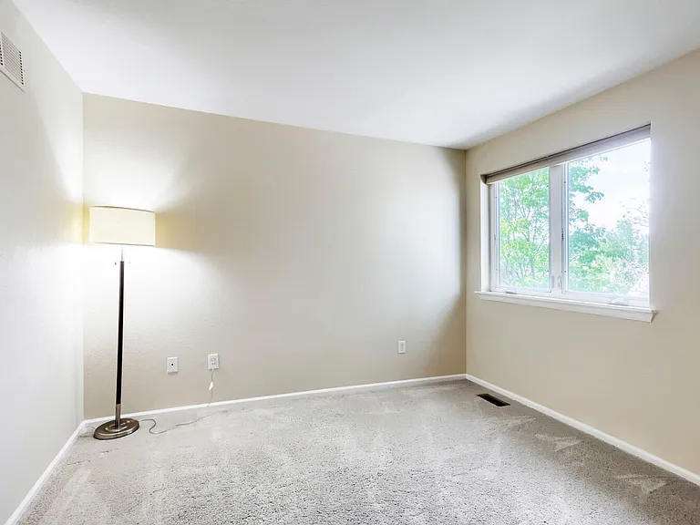 Secondary bedroom