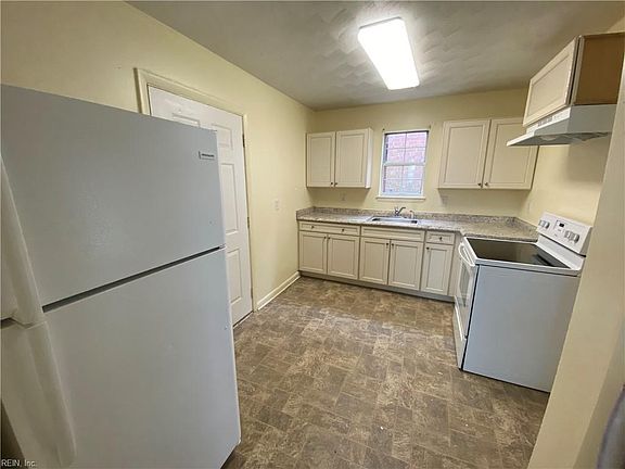 5th image of 1015 Norchester Ave