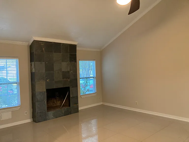 11322 Briar Forest Dr — Photo 4