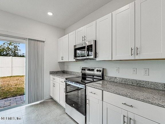 3rd image of 8483 LILIAS Circle