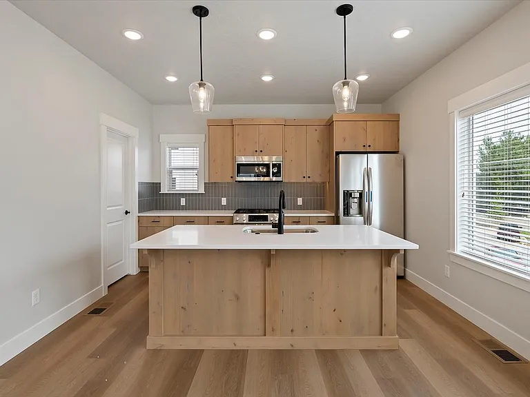 Bradbury Luxury Townhomes — Photo 69