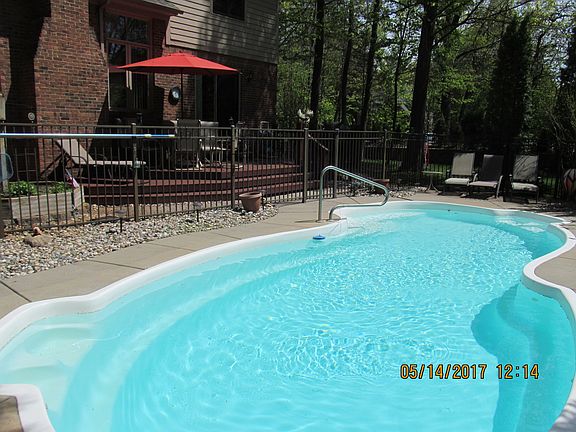 3rd image of 1952 Hampshire Ct