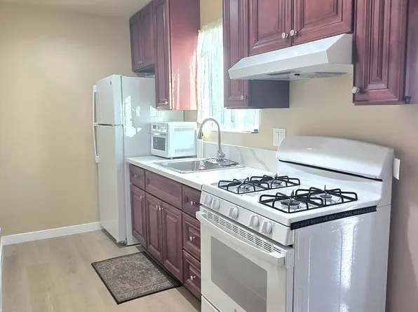 11911 1/2 Peach St, Lynwood, CA 90262