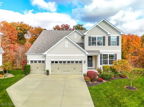 5036 Lake View Dr, Peninsula, OH 44264
