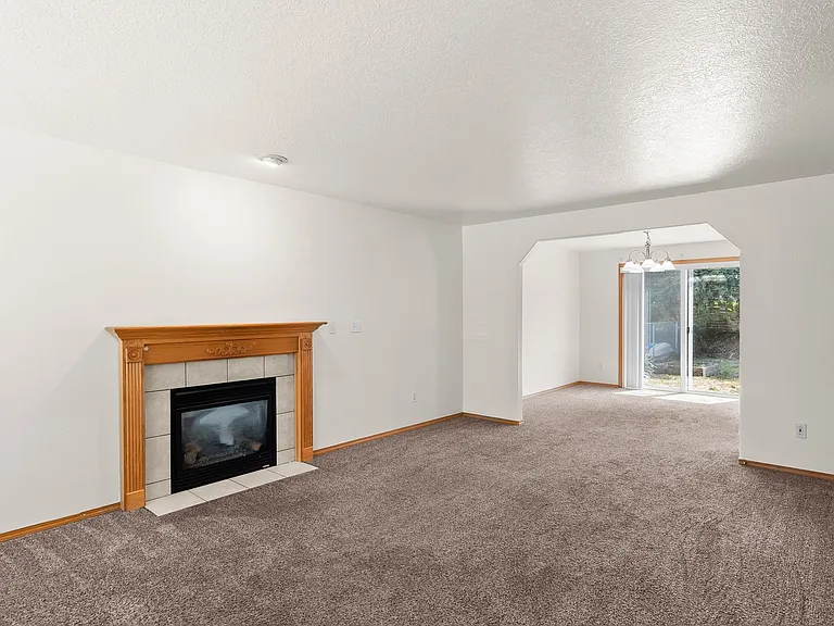 6032 SE Reedway St — Photo 4