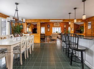 2 Carolyn St, Topsham, ME 04086