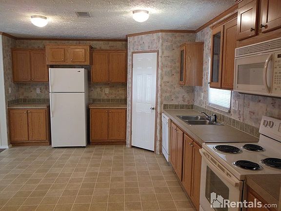 3rd image of 7011 Grand River Dr