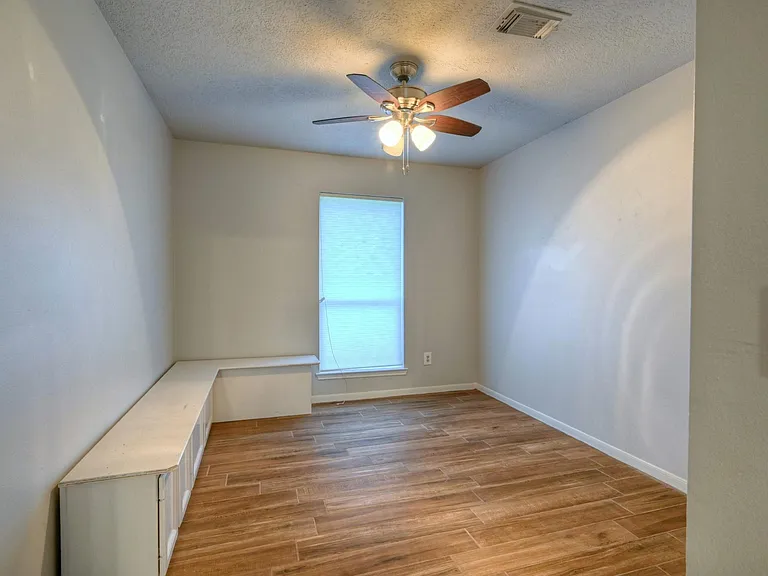 15 White Bark Pl — Photo 40