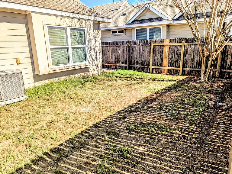 Fort Griffin Dr — Photo 37