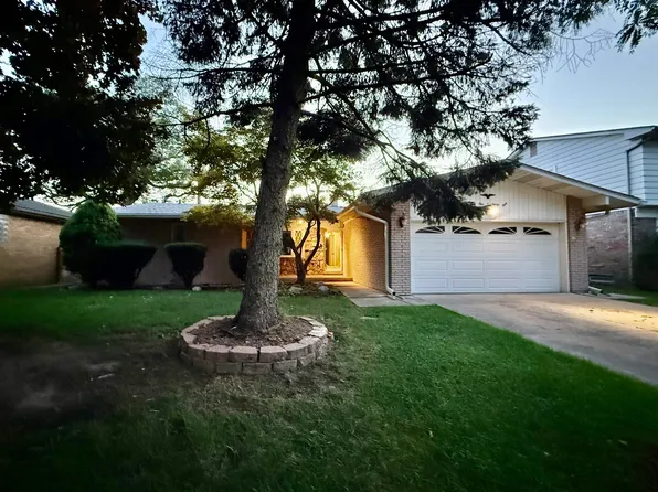 31031 Champine St, Saint Clair Shores, MI 48082