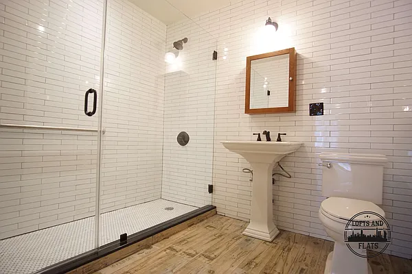 Rented by Lofts and Flats LLC | media 18