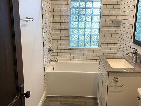 Bathroom newly renovated Jan 2021