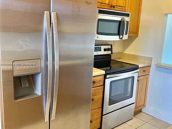5th image of 159 Lakeview Dr APT 204