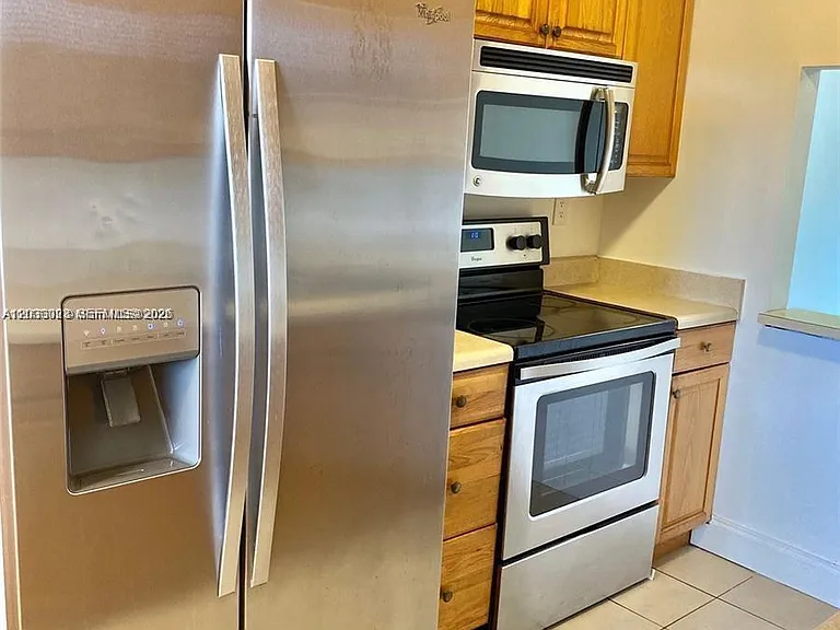159 Lakeview Dr #204 — Photo 5