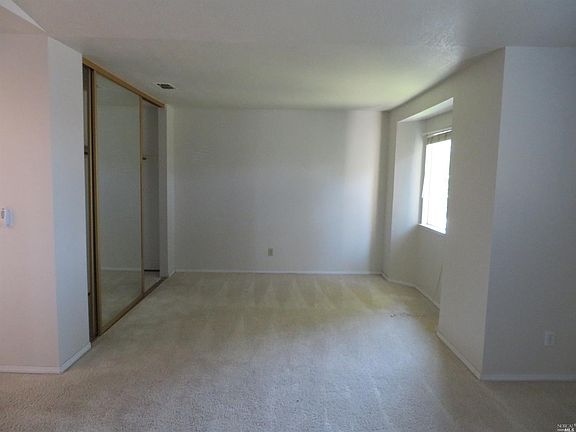 2nd image of 119 Cambridge Dr