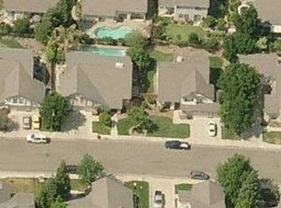 1297 Minarets Ave, Clovis, CA 93611