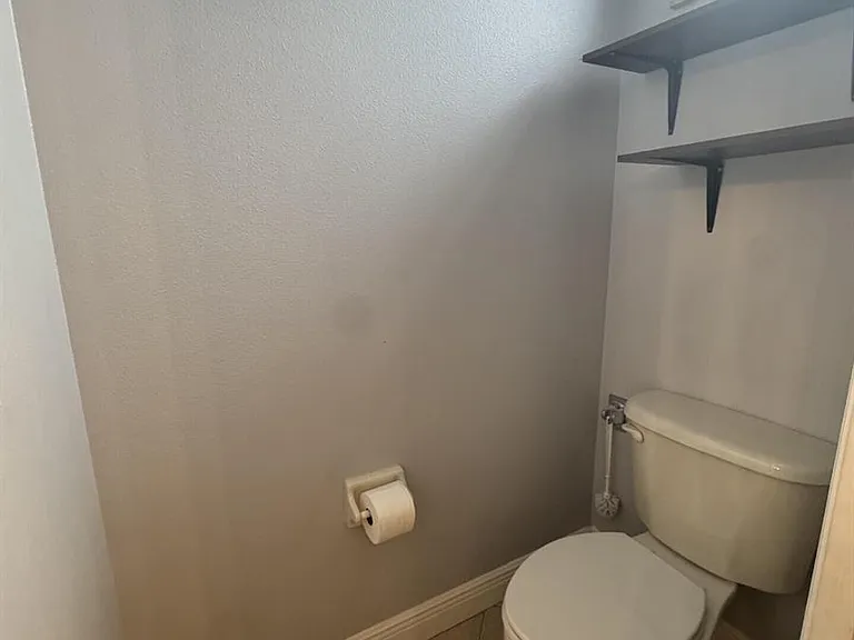 997 SW Hamberland Ave — Photo 17