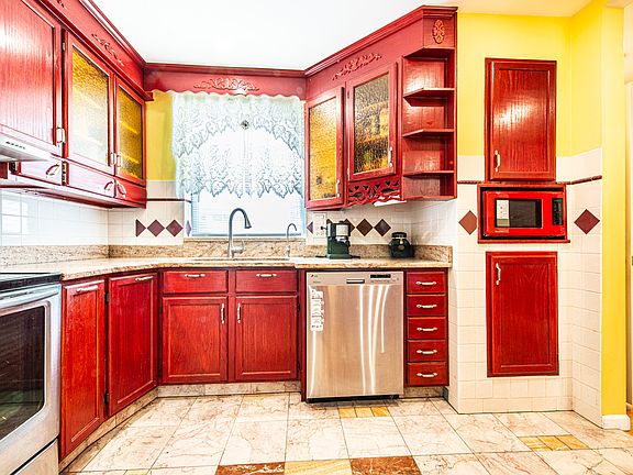4th image of 6611 W Foster Ave