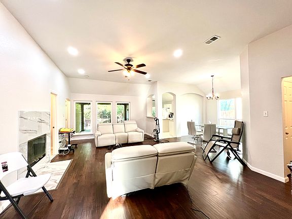 2nd image of 7714 Vista Creek Ln