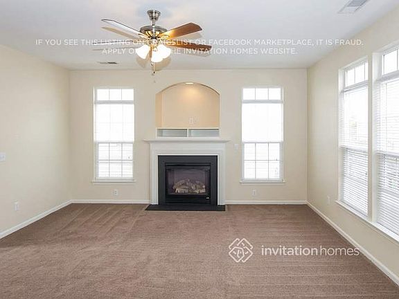 4th image of 9822 Edinburgh Ln