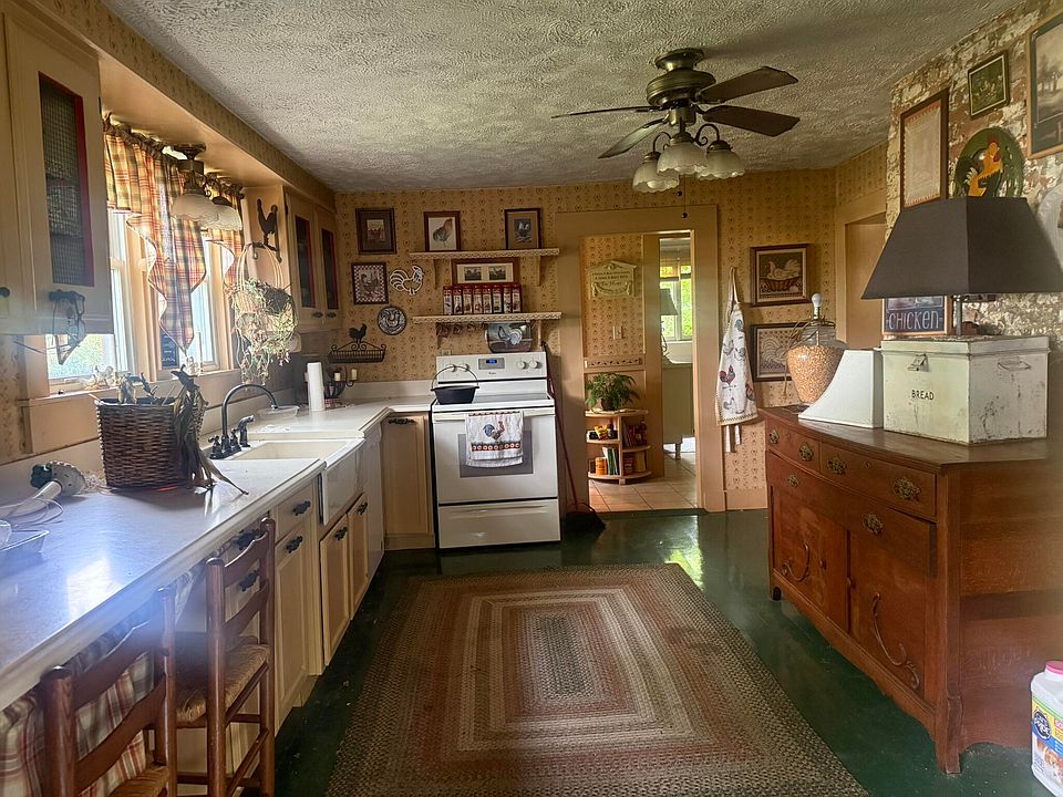 7th image of 5253 Raymond Rd