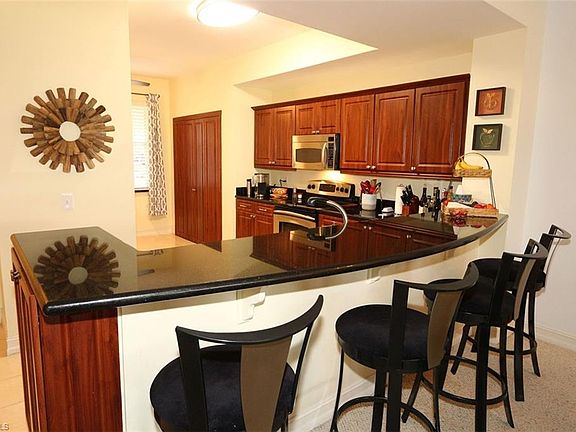 5th image of 4670 Turnberry Lake Dr Unit 103
