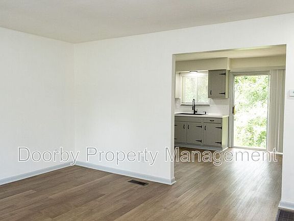 3rd image of 1300 Koblan Dr Unit B