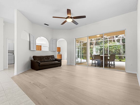 4th image of 5217 Far Oak Cir