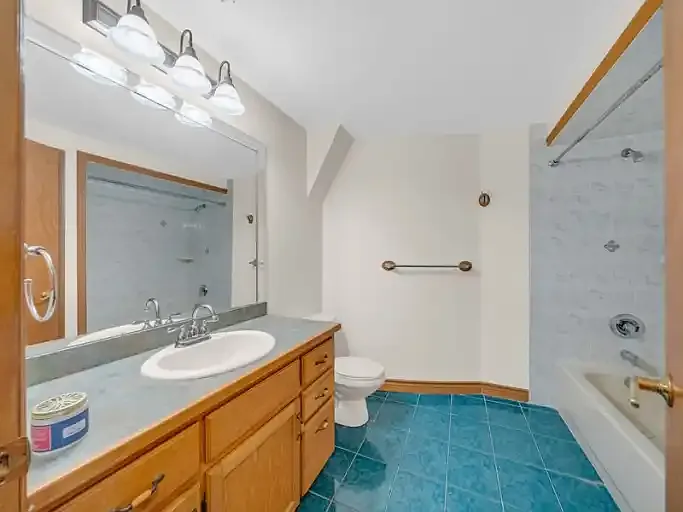 5945 Lasalle St #1A — Photo 8