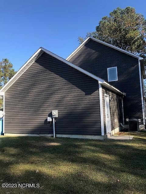 2nd image of 207 Buckeye Court N