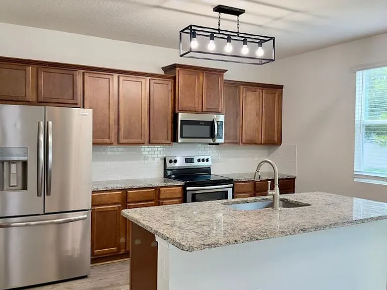 101 Cedar Breeze Dr — Photo 6
