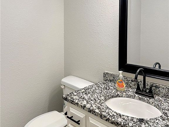 4th image of 3193 N Katherine Ave