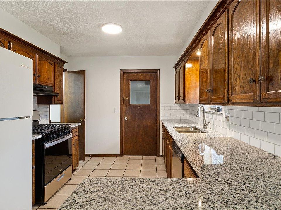 1st image of 1233 SW 91st St