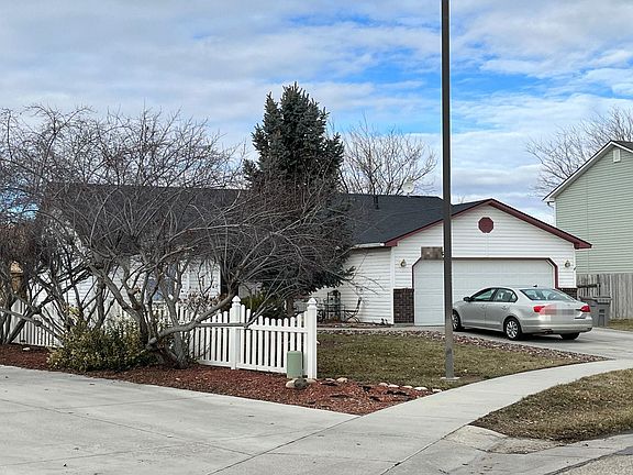 3rd image of 16785 N Wessex Ln