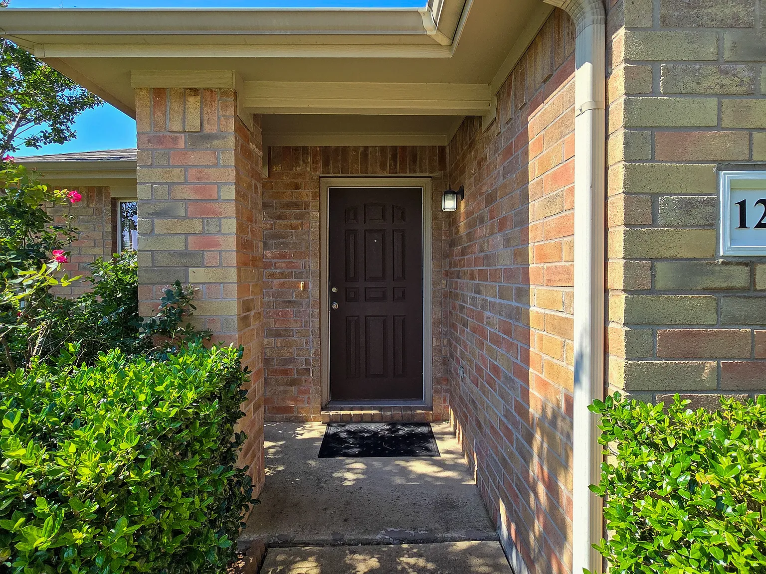 3 bed, 1793 sqft, $2,250 — Photo 4