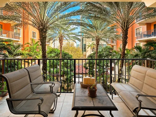 100 Andalusia Ave APT 408, Coral Gables, FL 33134