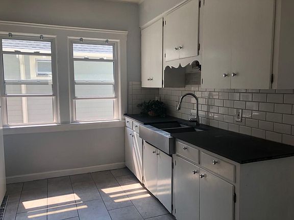 5th image of 1340 Cranford Ave